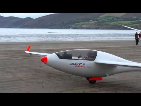 Electric powered glider at Inch Beach, Ireland. - UCRxkpPJs-L7vHtd_ZJxcvbA