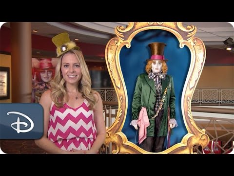 'Alice Through the Looking Glass' Meet-Up | Walt Disney World - UC1xwwLwm6WSMbUn_Tp597hQ