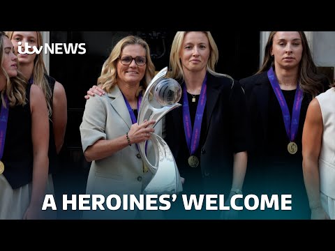 England's Lionesses arrive into Downing Street for celebration reception | ITV News