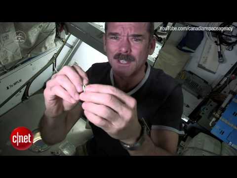Crave - How to clip your nails in space, Ep. 105 - UCOmcA3f_RrH6b9NmcNa4tdg