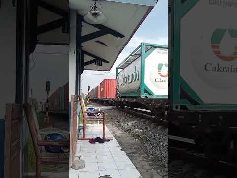 hunting kereta #kai #keretaapiindonesia #keretaapi #huntingkeretaapi