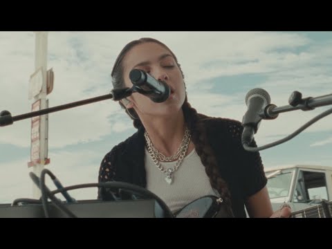 Olivia Rodrigo - traitor (driving home 2 u) (a #SOUR film) (Full Performance | 1080p)