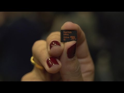 SanDisk crams 200GB into a tiny microSD card - UCOmcA3f_RrH6b9NmcNa4tdg