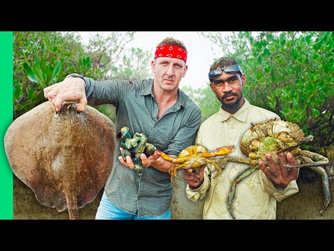 Aboriginal Catch and Cook in West Australia!! Raw Sting Ray Liver!!