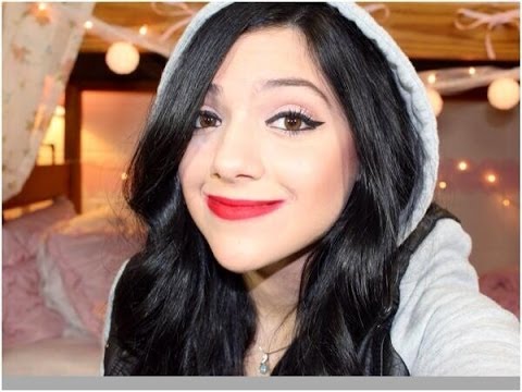 Kylie Jenner Makeup Tutorial - UCuVHOs0H5hvAHGr8O4yIBNQ