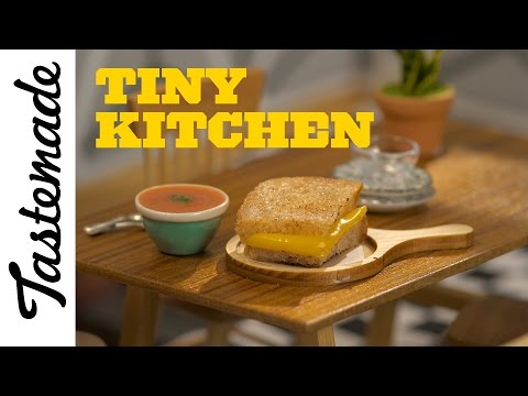 Tiny Grilled Cheese & Tomato Soup l Tiny Kitchen