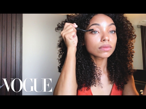 How to Master Your Curl Pop Like Dear White People’s Logan Browning | Beauty Secrets - UCRXiA3h1no_PFkb1JCP0yMA