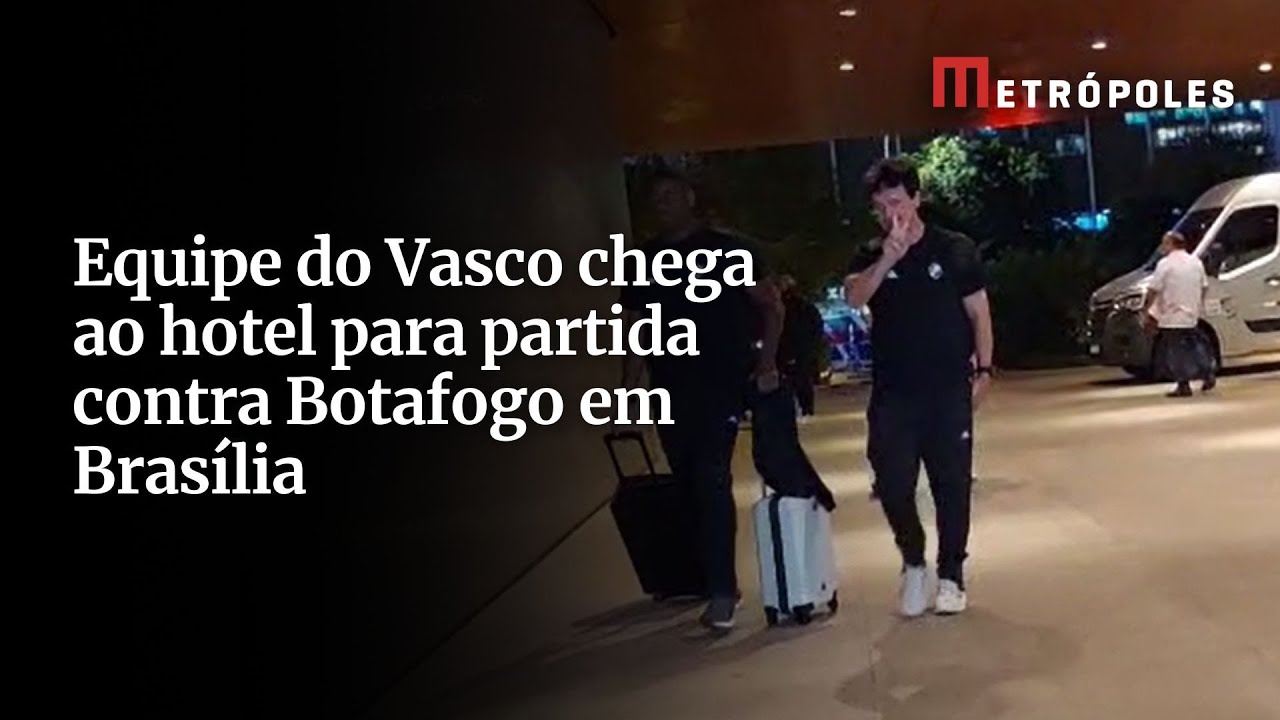 Equipe do Vasco chega ao hotel para partida contra Botafogo em Brasília
