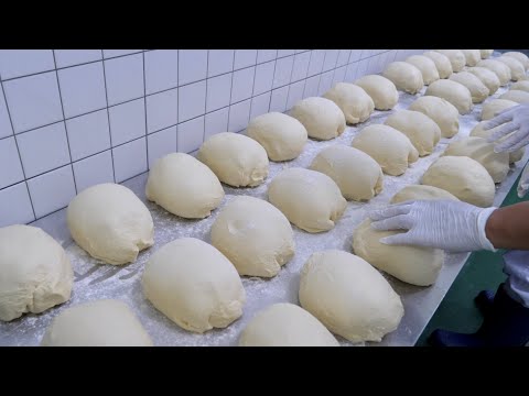 5평에서 배달로 시작해 지금은 와플 공장까지 차린 와플 가게의 거대와플 Making giant waffle in waffle factory - Korean street food