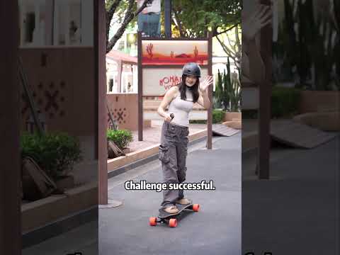 Teaching Newbie Girls to Ride Electric Skateboard | Day 35