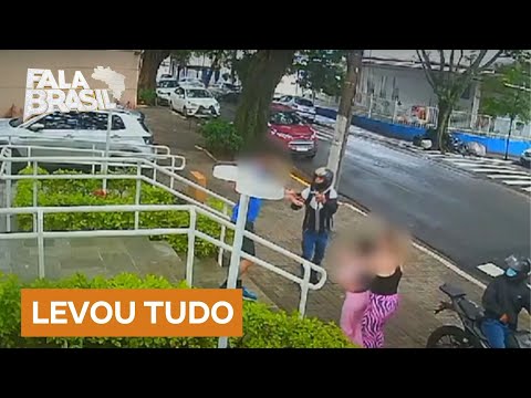 Criminosos rendem família com crianças