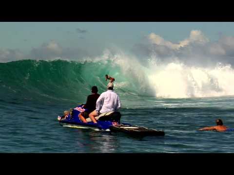 Surfer girls Sally and Sofia - Red Bull Surfing Mentawais - UCblfuW_4rakIf2h6aqANefA