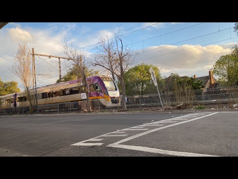A (rare but not really ) sight of a long distance vlocity in Moonee Ponds + (new outro)