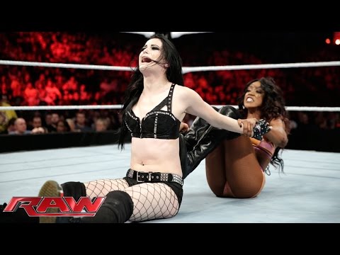 Alicia Fox vs. Paige: Raw, November 10, 2014 - UCJ5v_MCY6GNUBTO8-D3XoAg