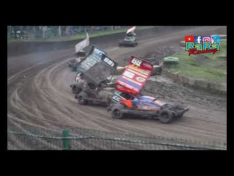 Stockcar F1 heat 4 Speedway Emmen 19 oktober 2024 - RaRaRacing - dirt track racing video image