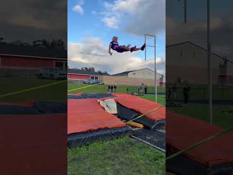 Funny pole vault🤣🤣#funny #fyp #polevault #sports #fail #funnyvideo