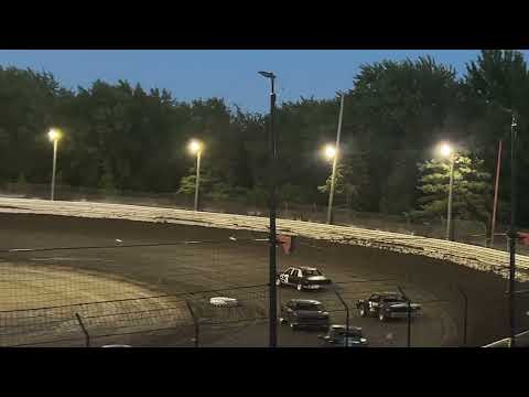 Spectator 25 Lap Feature Race (finish line smash, 5-5) Friday 7-5-2024 at Sycamore Speedway - dirt track racing video image
