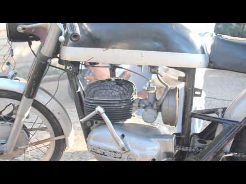 Checking out Mack's 1969 Bultaco Metralla Motorcycle - UCTs-d2DgyuJVRICivxe2Ktg