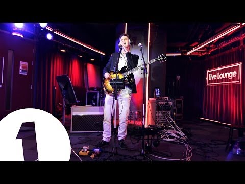 Foster The People cover Drake's Hold On We're Going (Live Lounge) - UC-FQUIVQ-bZiefzBiQAa8Fw