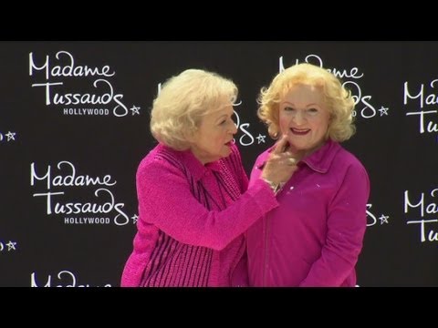 Betty White jokes at launch of the Madame Toussaud's Betty White wax figure - UCupvZG-5ko_eiXAupbDfxWw