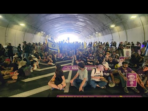 Israeli protesters block Jerusalem roads during rally for release of hostages | AFP