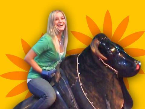 SXSW BULLRIDING!!!! | iJustine - UCey_c7U86mJGz1VJWH5CYPA