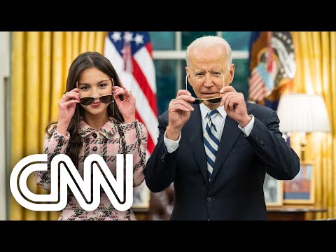 Estrela pop Olivia Rodrigo se reúne com Biden para divulgar vacinas nos EUA | JORNAL DA CNN