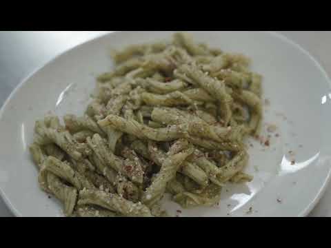 Pasta con finocchietto, mandorle e noci - Trattoria Antichi Sapori, Palizzi