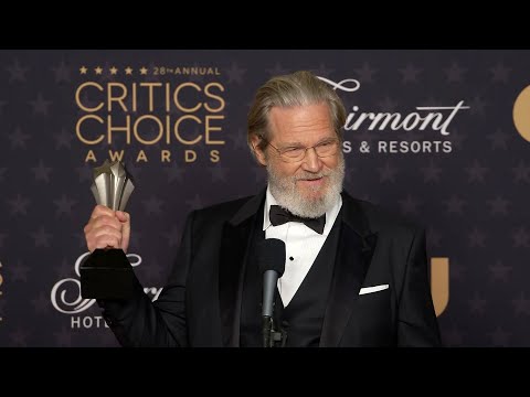 Critics Choice Awards: Jeff Bridges (Full Backstage Interview)