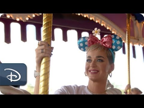 Katy Perry Visits Walt Disney World Resort - UC1xwwLwm6WSMbUn_Tp597hQ