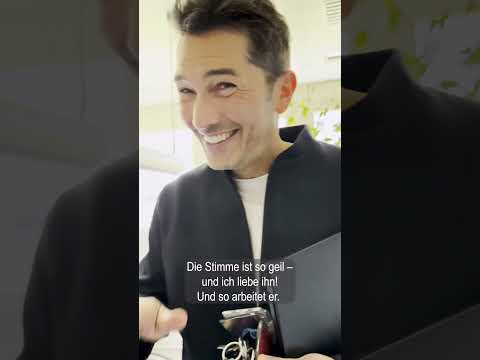 Diese Stimme kennst du bestimmt, oder? Sie gehört Michi Betz, eine der Galileo-Stimmen bei uns! 🤩