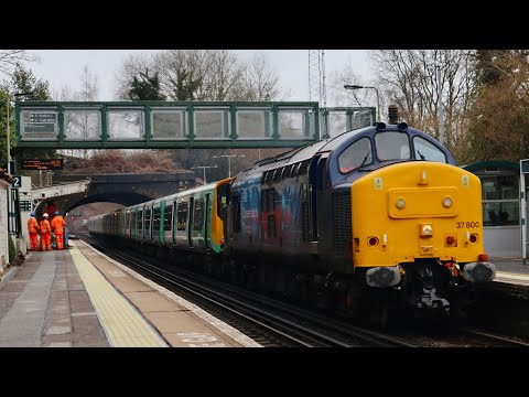 37800 Drags The First Class 313s To Scrap 10/03/23
