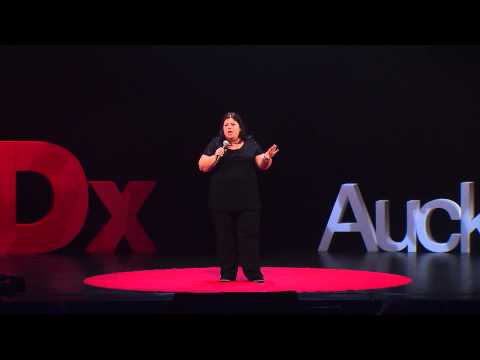 No regrets | Urzila Carlson | TEDxAuckland - UCsT0YIqwnpJCM-mx7-gSA4Q