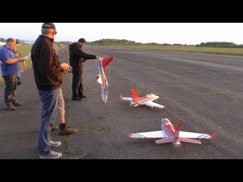 THREE RC TAFT HOBBY EPO VIPERJETS DISPLAY - VERY FAST AND VERY LOW PASSES FOR THE CAMERA ! - 2014 - UCMQ5IpqQ9PoRKKJI2HkUxEw