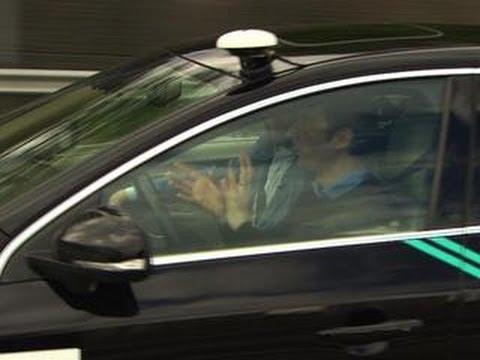 CNET News - Volvo's self-driving car test ride through the streets in Sweden - UCOmcA3f_RrH6b9NmcNa4tdg