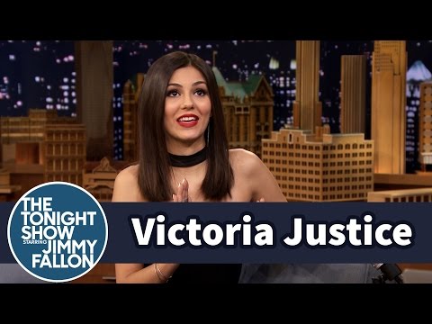 Victoria Justice Does Her Impression of The Rock - UC8-Th83bH_thdKZDJCrn88g