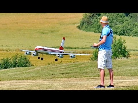 BOEING 707 AUSTRIAN AIRLINES GIANT RC AIRLINER MODEL FLIGHT DEMONSTRATION / RC Airshow Oppingen 2015 - UCH6AYUbtonG7OTskda1_slQ