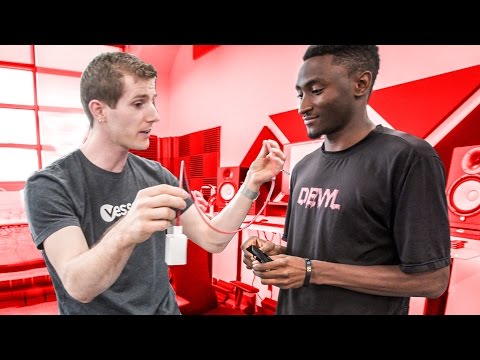 EXPOSING MKBHD'S FAKE VIDEOS (Studio Tour) - UCXuqSBlHAE6Xw-yeJA0Tunw