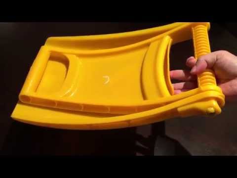 True Temper Autoboss yellow portable folding emergency snow shovel review - UCS-ix9RRO7OJdspbgaGOFiA