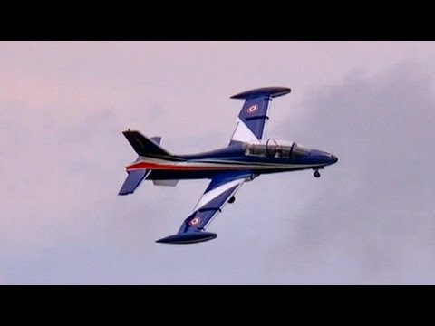 RC Turbine Jet MB-339 18Kg , Flight Demonstration , JetPower Messe 2014 *HD* - UCH6AYUbtonG7OTskda1_slQ