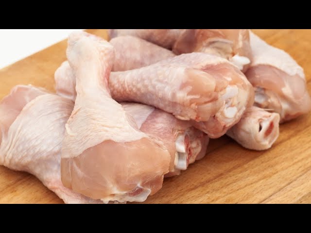 What Does Raw Chicken Smell Like?