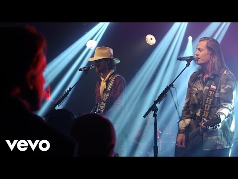 Florida Georgia Line - Round Here (Live on the Honda Stage at the iHeartRadio Theater NY) - UCOnoQYeFSfH0nsYv0M4gYdg