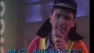 MC Miker G & DJ Sven - Holiday Rap Videoclip!! goude oude van Nederlandse bodem!