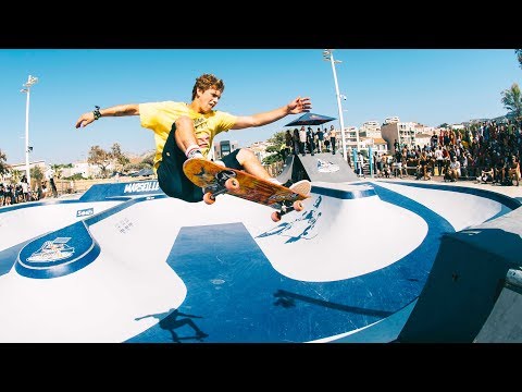 Ripping the Du Prado Skate Bowl in Marseille | Red Bull Bowl Rippers 2017 - UCblfuW_4rakIf2h6aqANefA