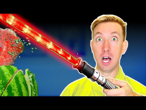 Trying Weapons from Star Wars: The Last Jedi - UCwaNuezahYT3BOjfXsne2mg