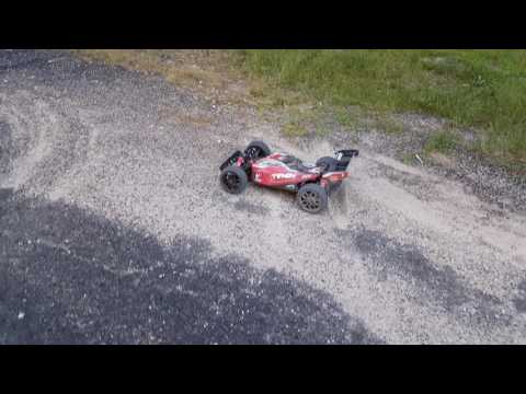 Arrma Typhon 6s - whipping a 4s LiPo