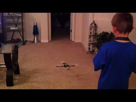 My 6 Year old son flying Mikrokopter part 2 - UCeWinLl2vXvt09gZdBM6TfA