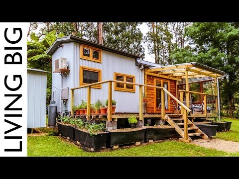 Debt-Free Family Life in a Zero Waste, Plant Based Tiny House - UCoNTMWgGuXtGPLv9UeJZwBw