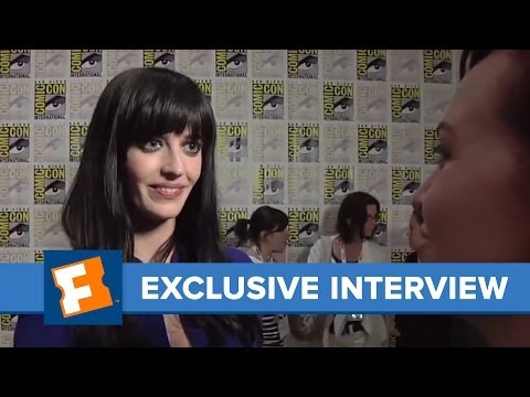 Eva Green Comic-Con 2013 Exclusive Interview | Comic Con | FandangoMovies - UCMawOL0n6QekxpuVanT_KRA