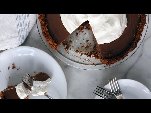 Milk-Chocolate Pudding Pie- Everyday Food with Sarah Carey - UCl0kP-Cfe-GGic7Ilnk-u_Q